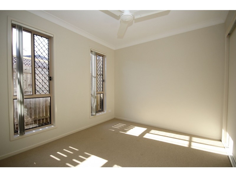 35 Lakes Entrance Drive, Springfield Lakes QLD 4300