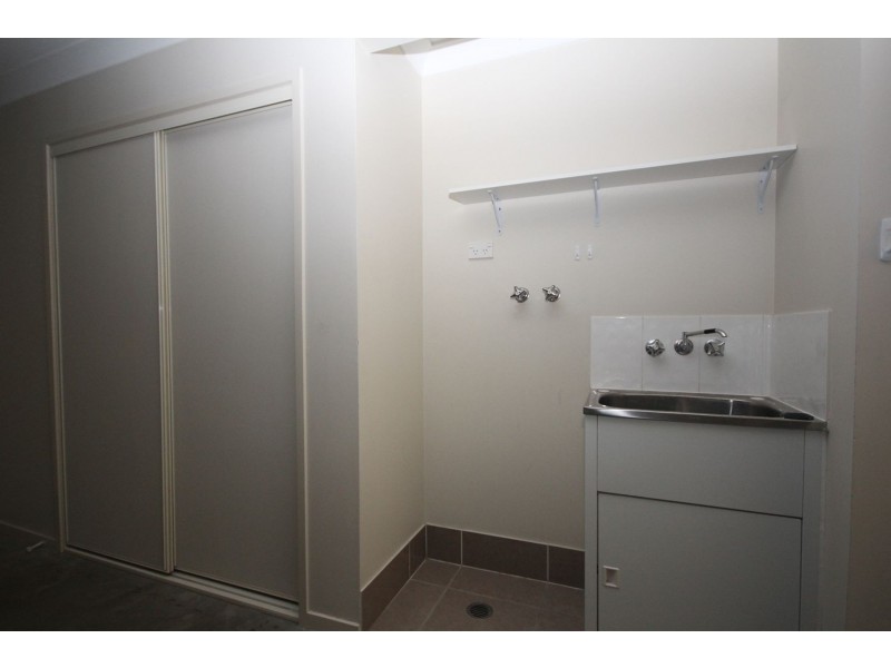 35 Lakes Entrance Drive, Springfield Lakes QLD 4300