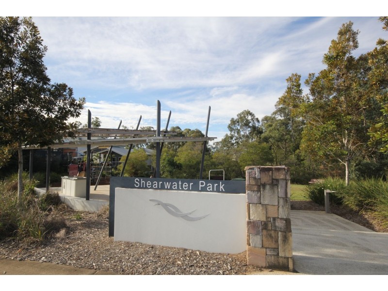 35 Lakes Entrance Drive, Springfield Lakes QLD 4300