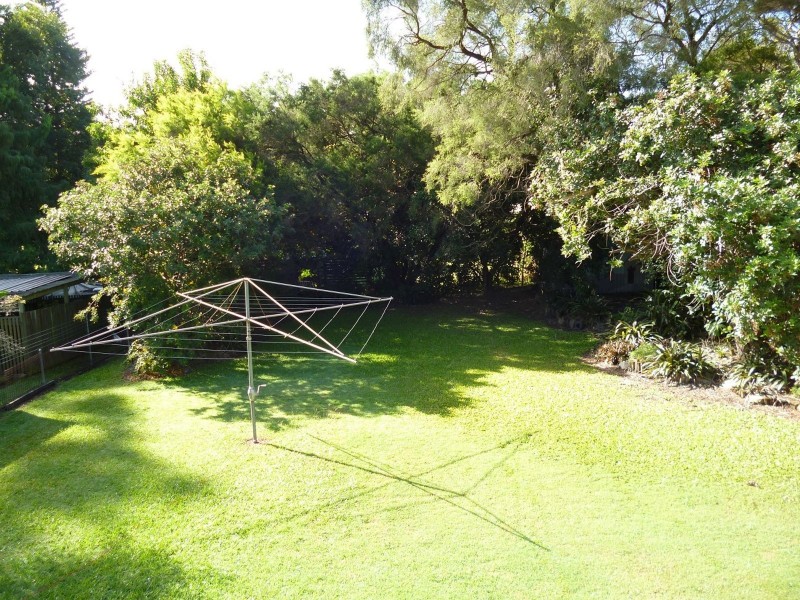 6 Caroline Street, Riverview QLD 4303