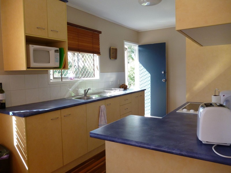 6 Caroline Street, Riverview QLD 4303