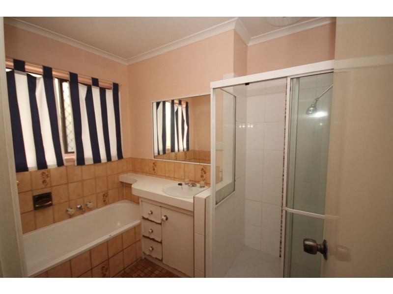 76 Collingwood Drive, Collingwood Park QLD 4301