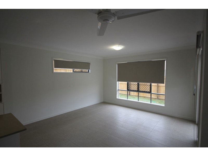 31 Woodline Drive, Spring Mountain QLD 4124