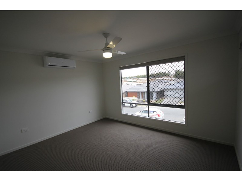 31 Woodline Drive, Spring Mountain QLD 4124