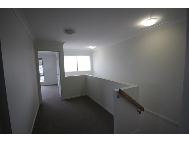 31 Woodline Drive, Spring Mountain QLD 4124