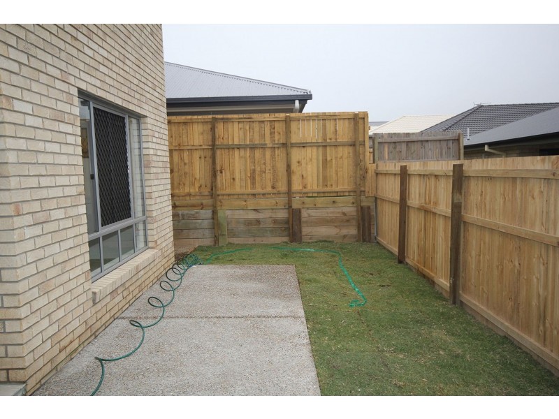 31 Woodline Drive, Spring Mountain QLD 4124