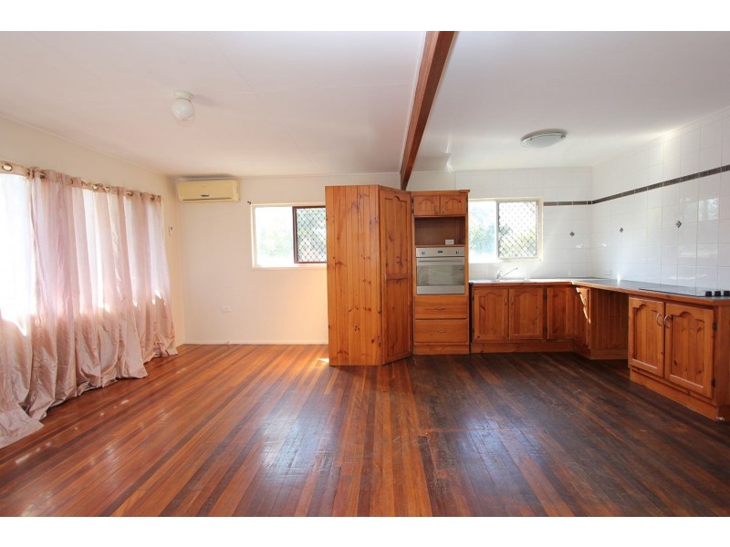 12 Southern Cross Avenue, Darra QLD 4076