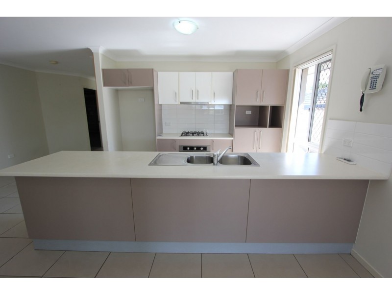 26 Sandi Street, Oxley QLD 4075