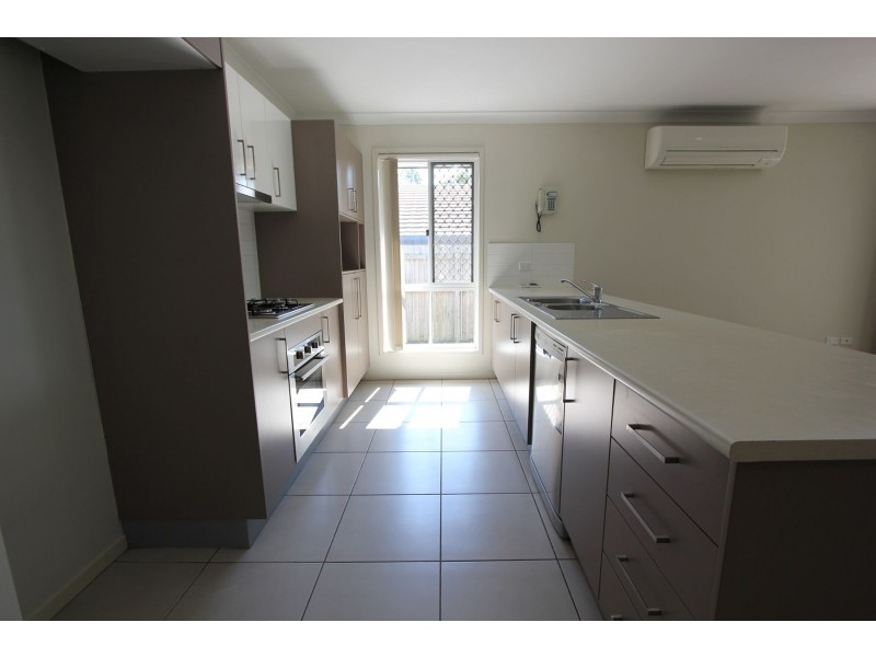 26 Sandi Street, Oxley QLD 4075