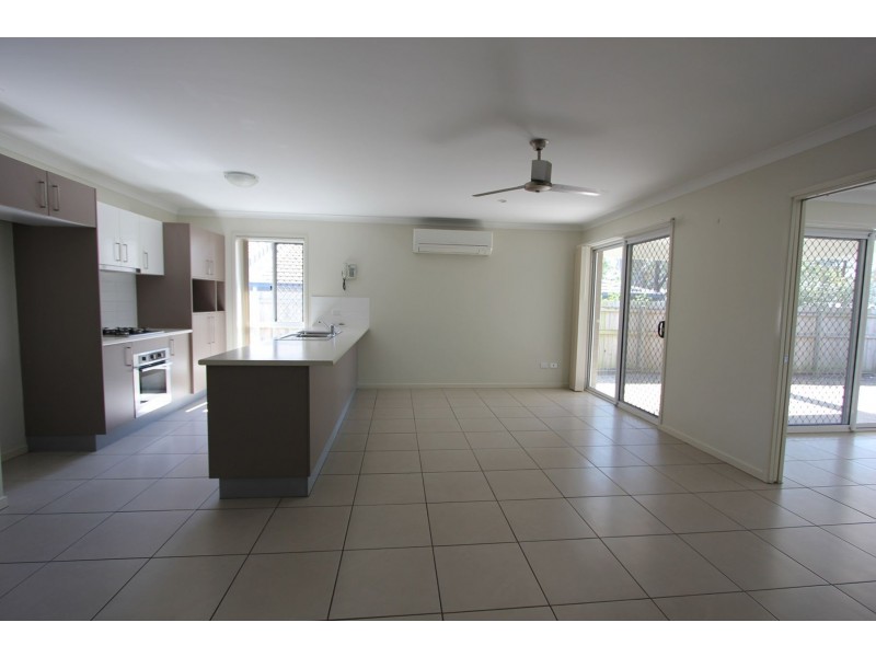 26 Sandi Street, Oxley QLD 4075