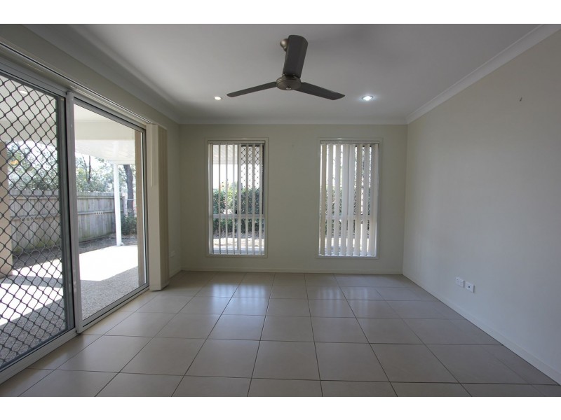 26 Sandi Street, Oxley QLD 4075