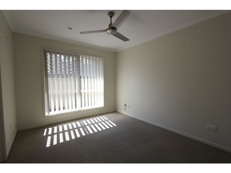 26 Sandi Street, Oxley QLD 4075