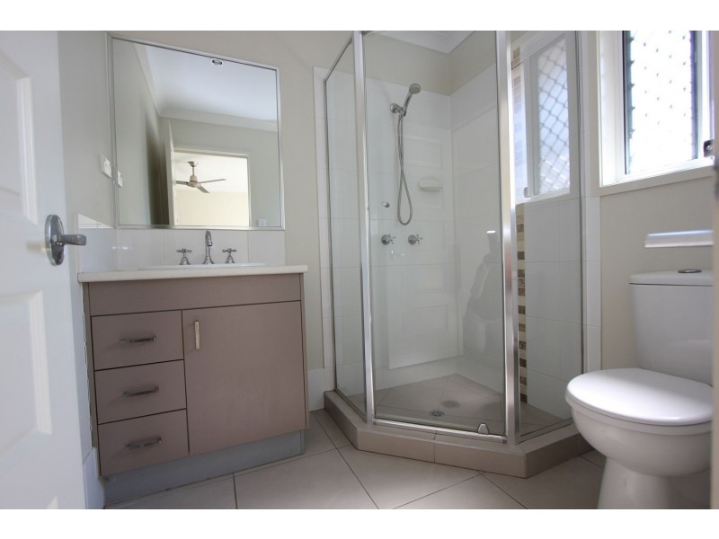 26 Sandi Street, Oxley QLD 4075