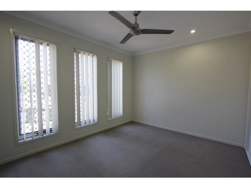 26 Sandi Street, Oxley QLD 4075