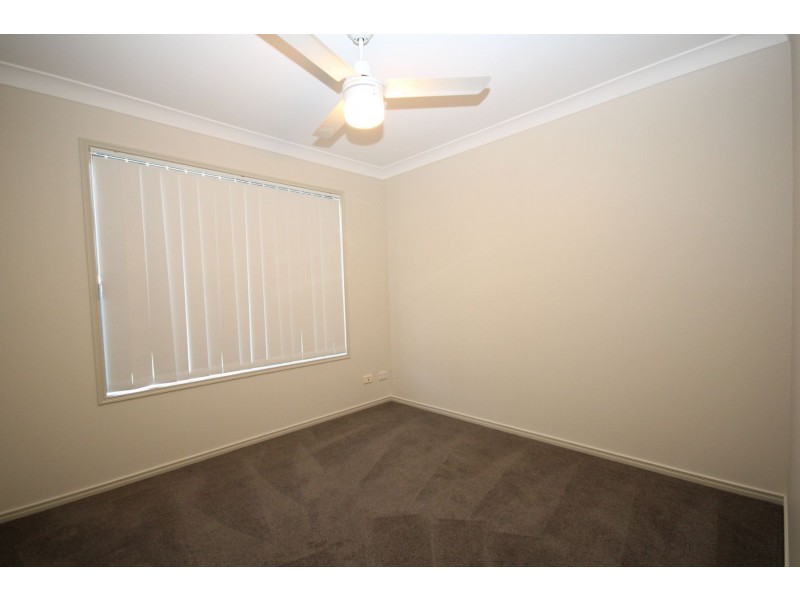 11 Rae Close, Camira QLD 4300