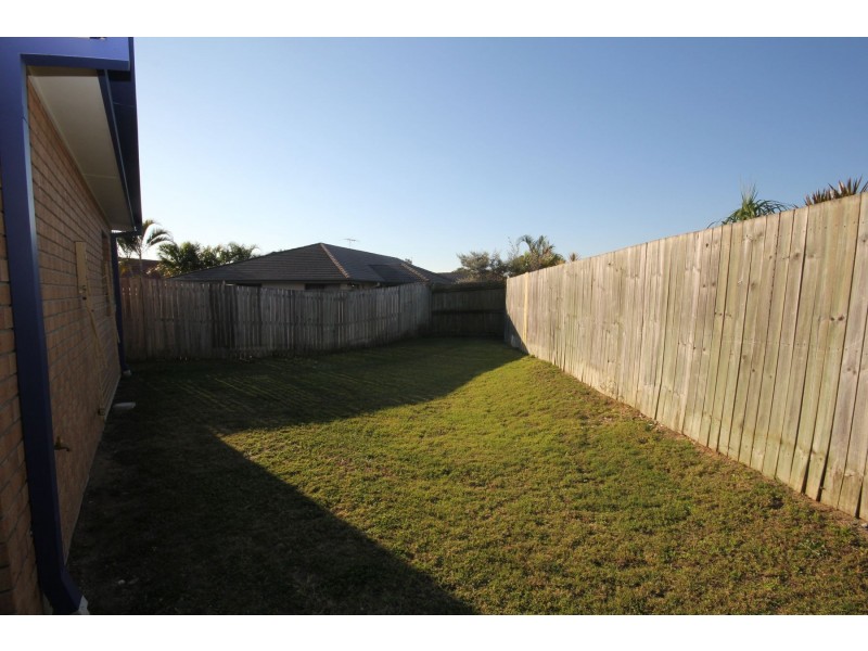 11 Rae Close, Camira QLD 4300