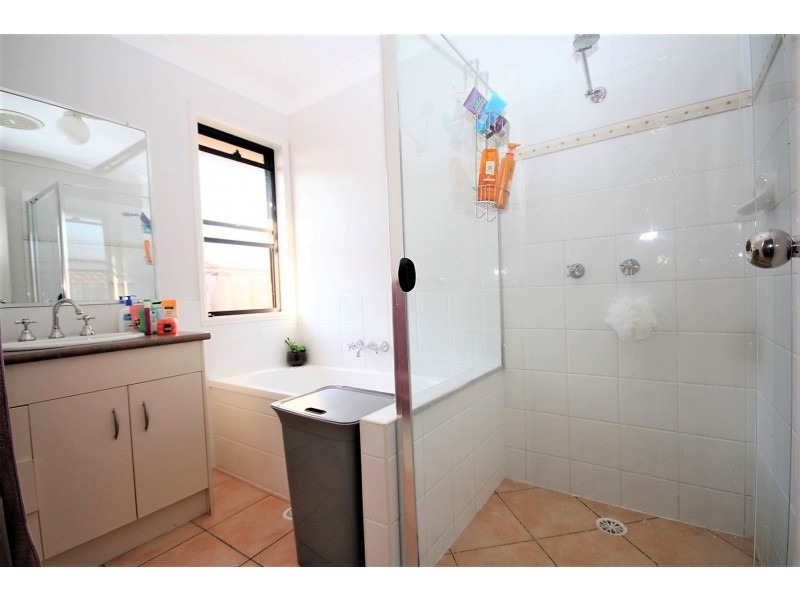 24 Isabella Street, Collingwood Park QLD 4301