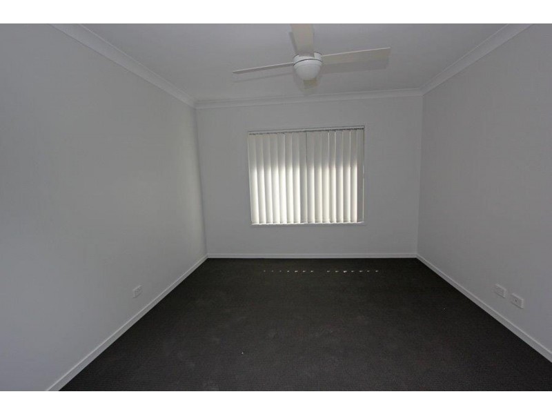 16 Woodgate Street, Oxley QLD 4075