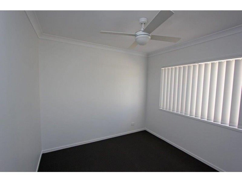 16 Woodgate Street, Oxley QLD 4075