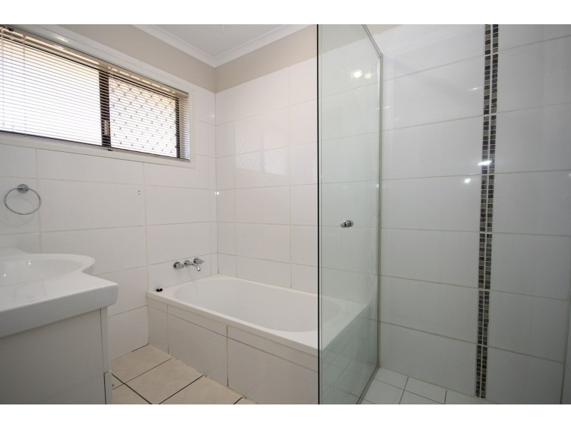 15 McInnerney Street, Collingwood Park QLD 4301