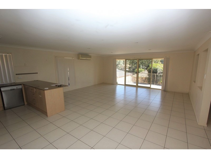 11 Michael Place, Oxley QLD 4075