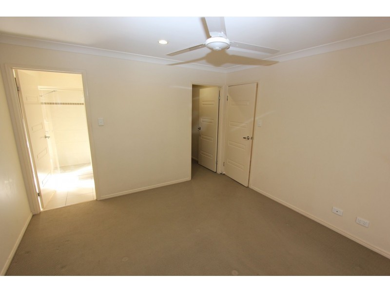 11 Michael Place, Oxley QLD 4075