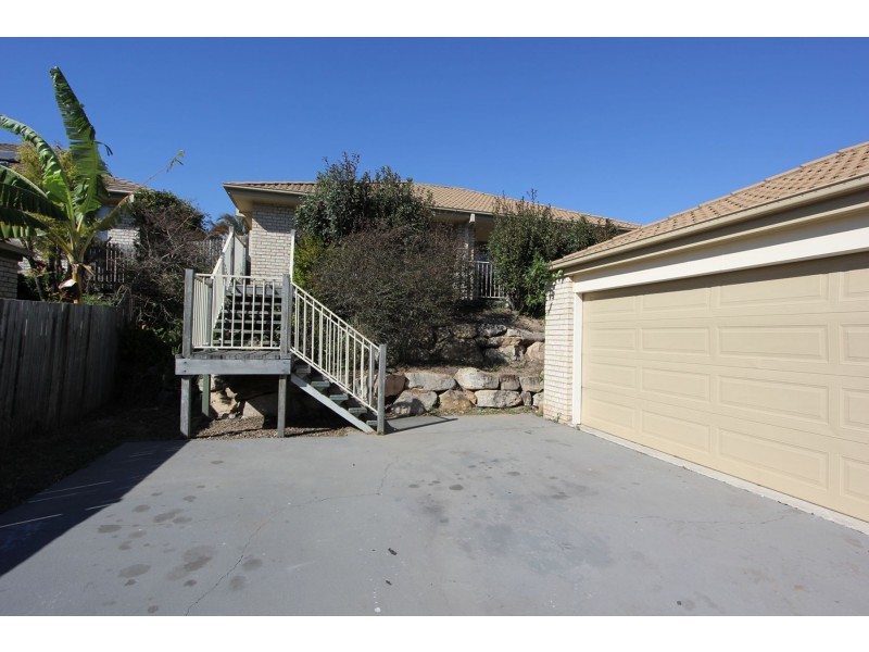 11 Michael Place, Oxley QLD 4075