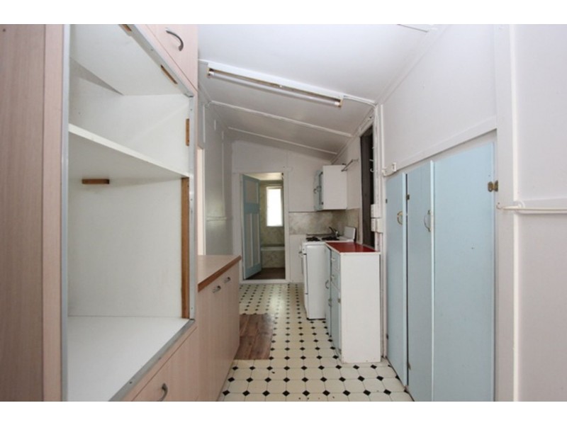 18 Price Street, Oxley QLD 4075