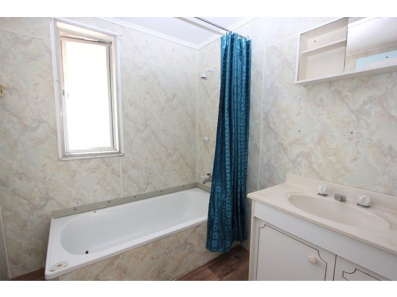 18 Price Street, Oxley QLD 4075