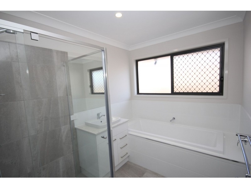 3 Bullock Street, Spring Mountain QLD 4124