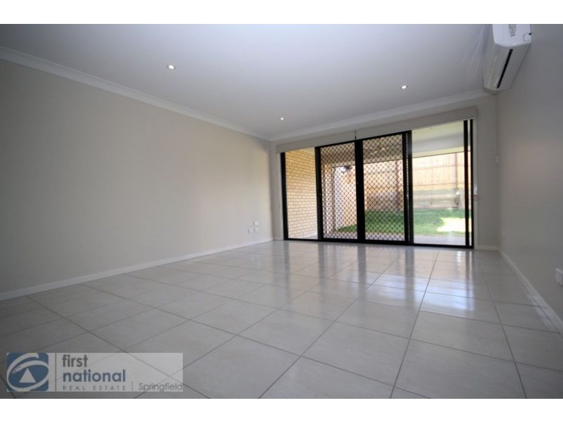 1/24 Boscawan Crescent, Bellbird Park QLD 4300