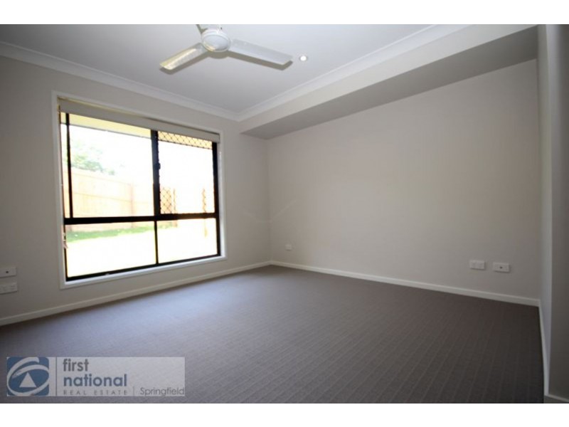 1/24 Boscawan Crescent, Bellbird Park QLD 4300
