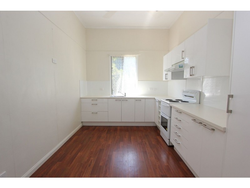 63 Englefield Road, Oxley QLD 4075