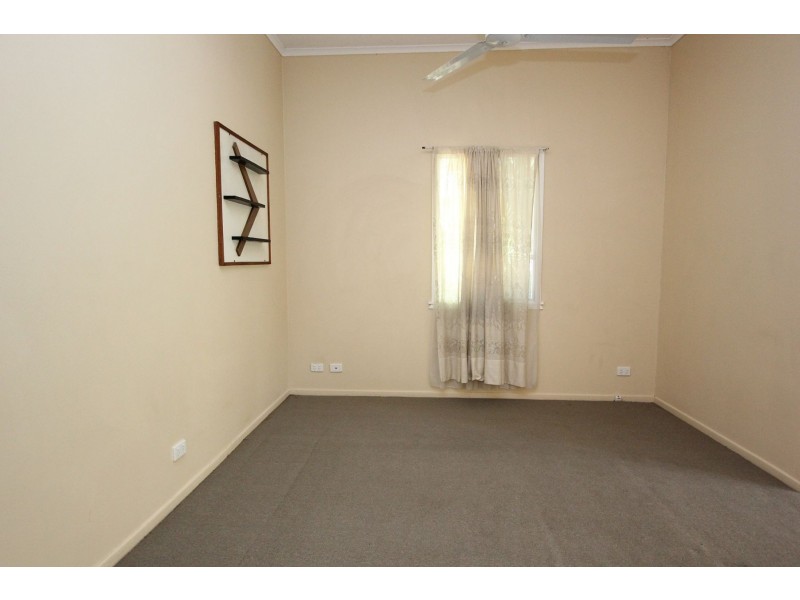 63 Englefield Road, Oxley QLD 4075