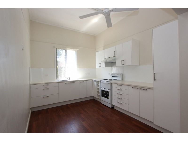 63 Englefield Road, Oxley QLD 4075