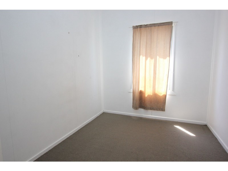 63 Englefield Road, Oxley QLD 4075