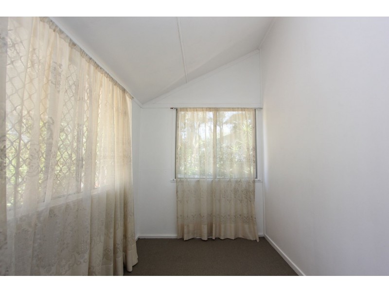 63 Englefield Road, Oxley QLD 4075