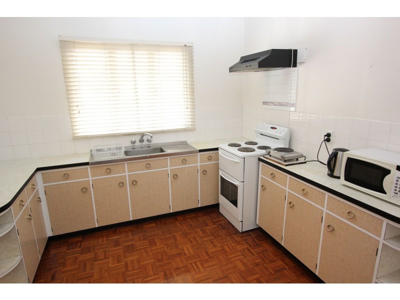 62 Oxley Station Road, Oxley QLD 4075