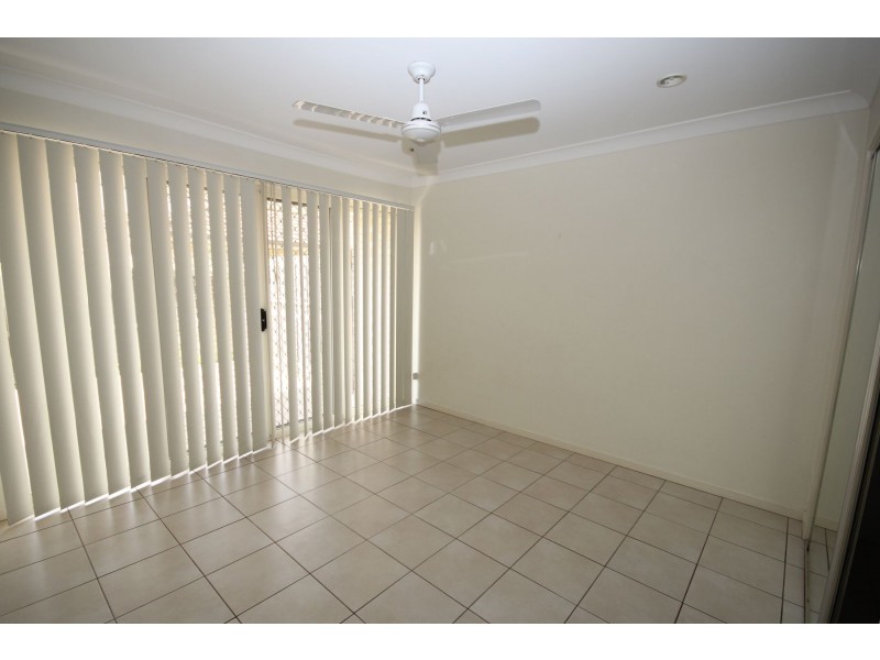 19/8 Rosegum Place, Redbank Plains QLD 4301