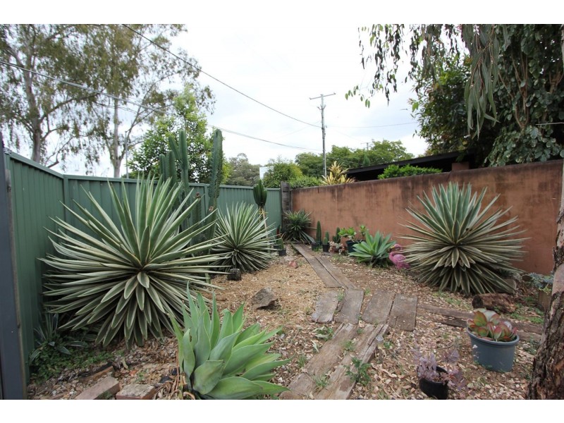 12 Oxley Road, Chelmer QLD 4068