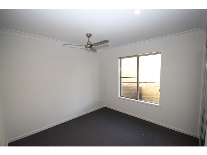9 Sawyer Street, Spring Mountain QLD 4124