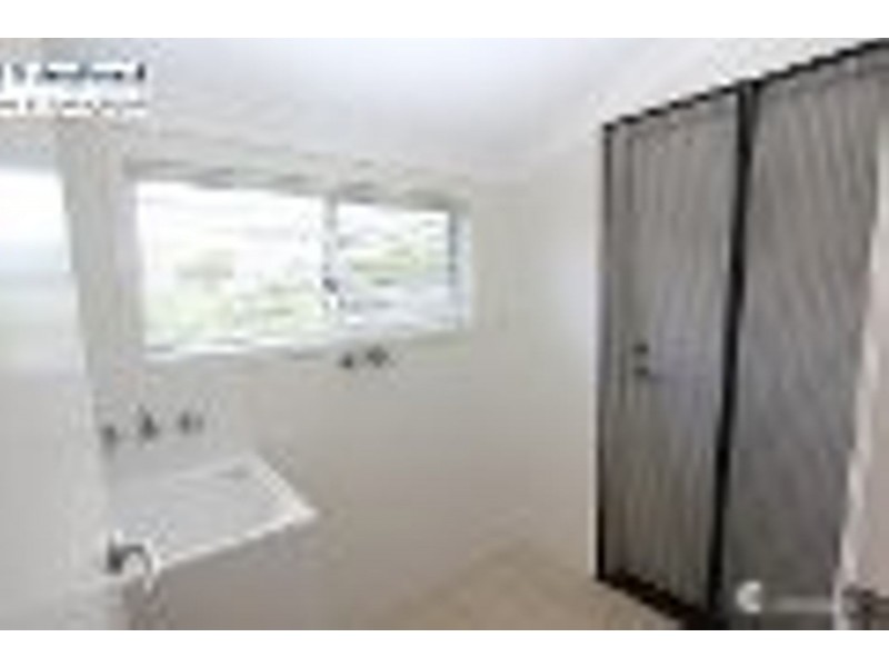 33 Gray Avenue, Corinda QLD 4075