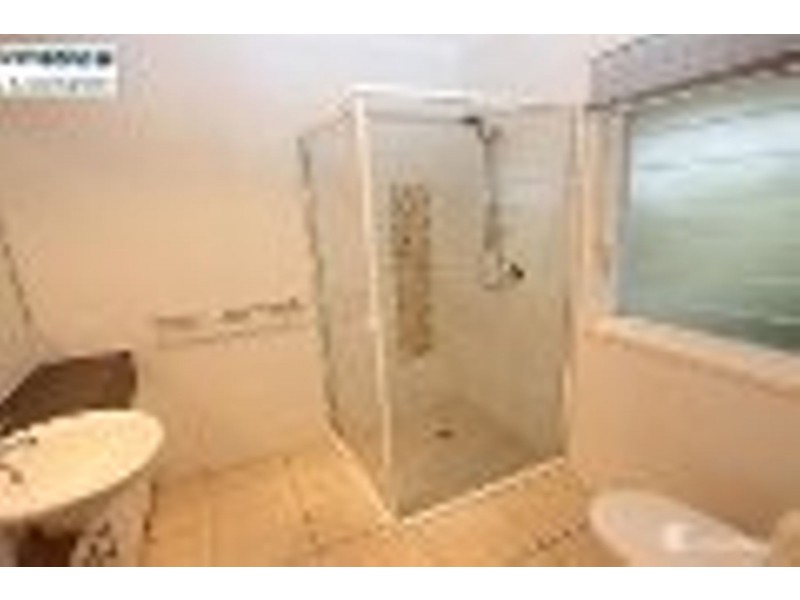 33 Gray Avenue, Corinda QLD 4075