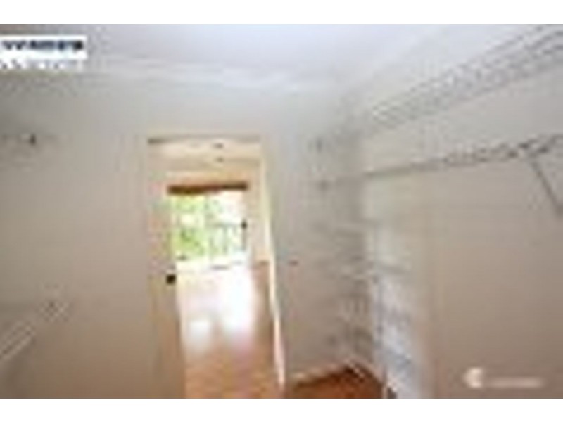 33 Gray Avenue, Corinda QLD 4075