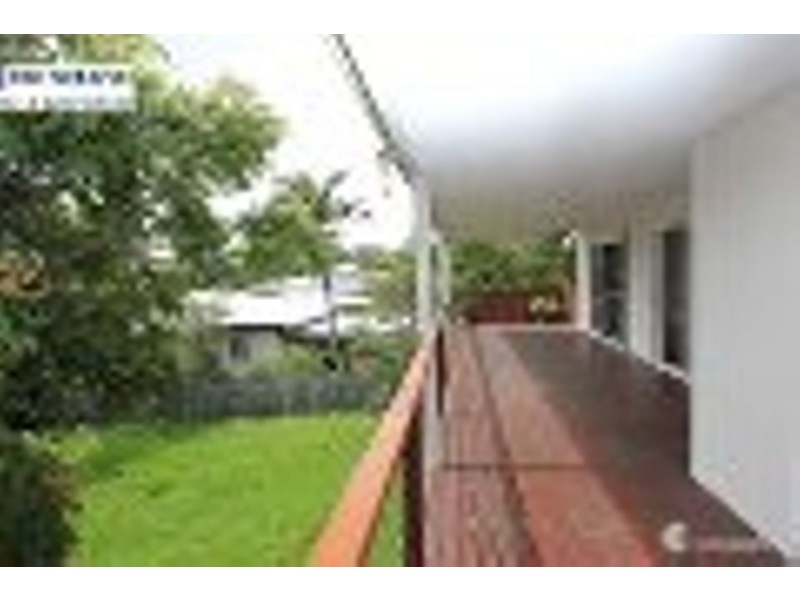 33 Gray Avenue, Corinda QLD 4075