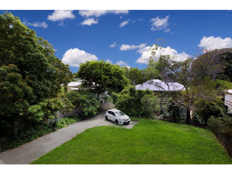 33 Gray Avenue, Corinda QLD 4075