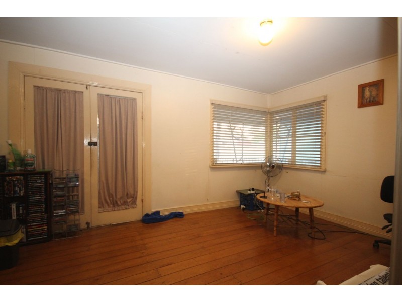 50 Brisbane Road, Redbank QLD 4301