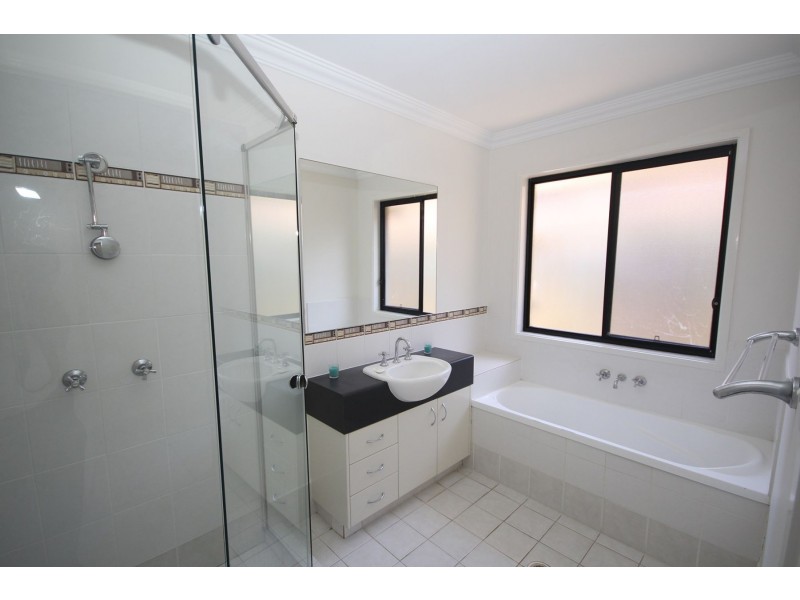 32 Coventina Crescent, Springfield Lakes QLD 4300