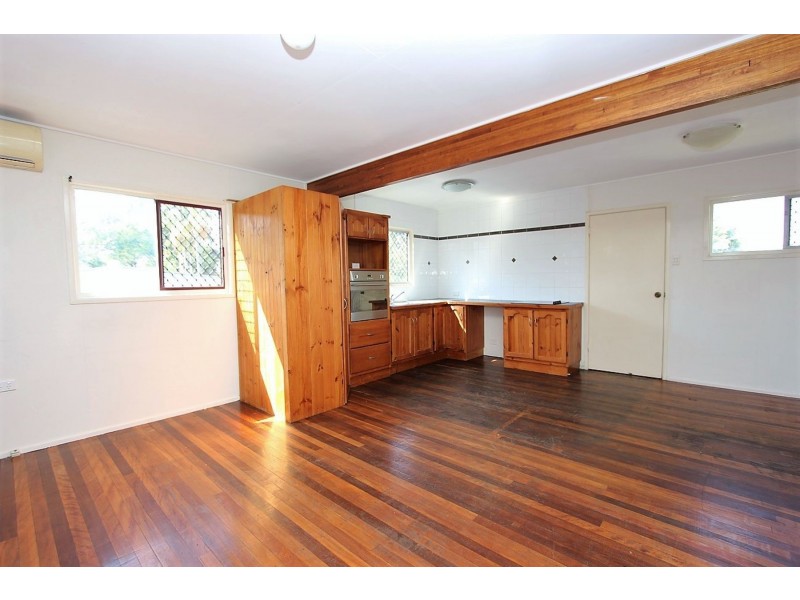 12 Southern Cross Avenue, Darra QLD 4076