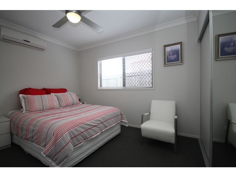 4 McGregor Place, Springfield Lakes QLD 4300